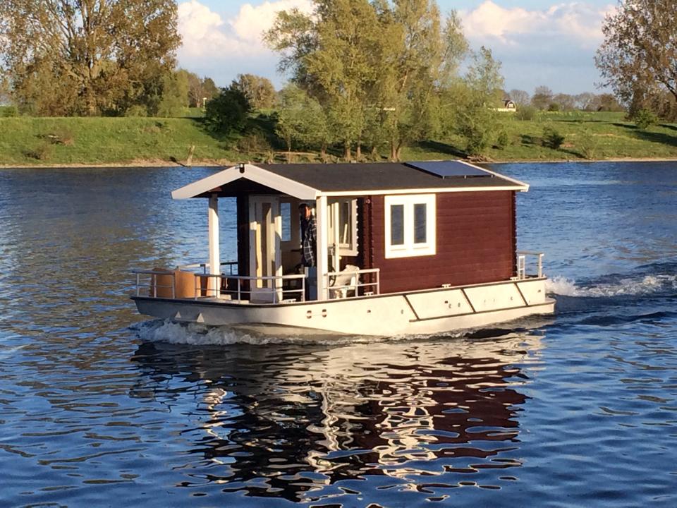 Gespot in de Brabantse Biesbosch de Blokhutboot