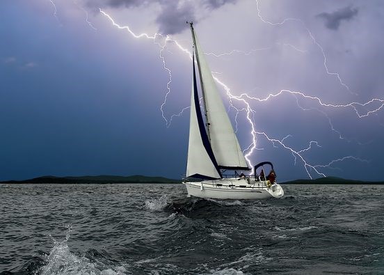 Storm verandert in 3 boten gezonken of verlaten BootAanBoot.nl