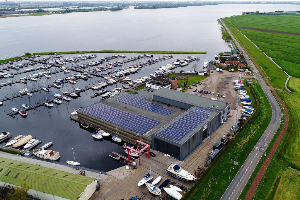 Kempers Watersport biedt 1 jaar gratis ligplaats met "5 in 4”actie