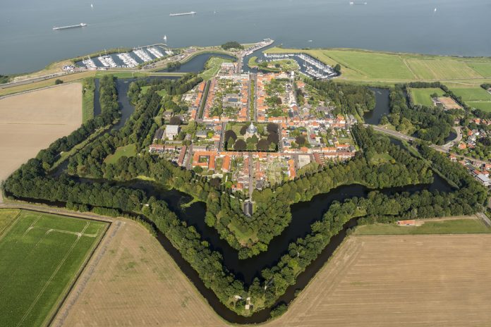 Willemstad_Aerovista Luchtfotografie_shutterstock_555196027