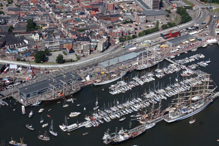 DelfSail_Aerovista Luchtfotografie_ALLEEN REDACTIONEEL_shutterstock_380104888