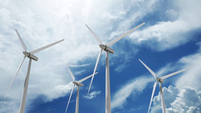 Windpark windmolen_so_COM SLASH shutterstock_769139233