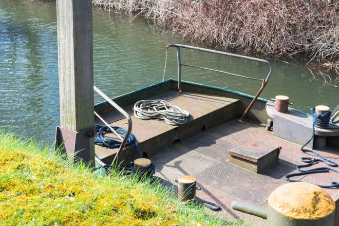 werkschip_ JFs Pic S. Thielemann_shutterstock_609219641