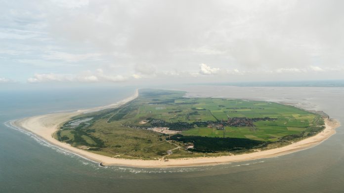 Ameland_ Aerovista Luchtfotografie_shutterstock_1051887038