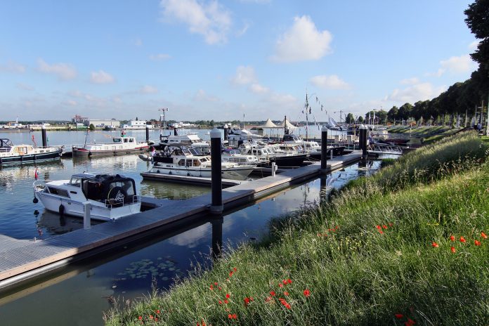 Passantenhaven-Maasbracht-01