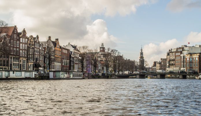 Amsterdam_Luca Luceri_shutterstock_602059115