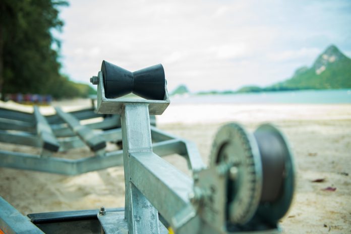bootttrailer strand_Door ANURAKE SINGTO-ON_shutterstock_493129375