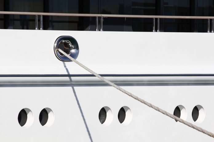 yacht_Jordi C_shutterstock_173369378