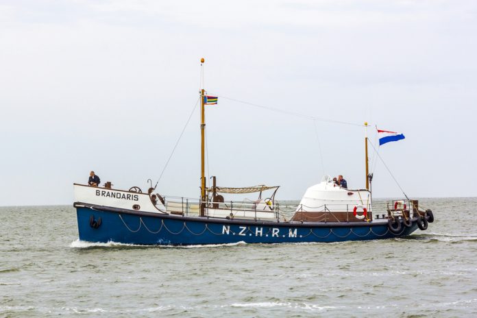 Brandaris _ Reddingsboot_travelview_ALLEEN REDACTIONEEL_shutterstock_244802788