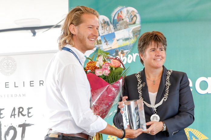 Nicks Boats - Hermes Speedster - uitreiking_HISWA te water