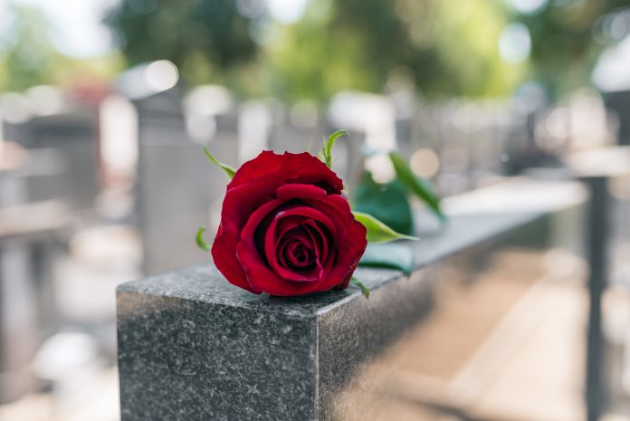 overleden_ serdjophoto_shutterstock_788120020