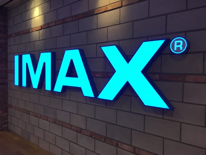 Imax Bioscoop_KIM JIHYUN_ALLEEN READCTIONEEL_shutterstock_656429962