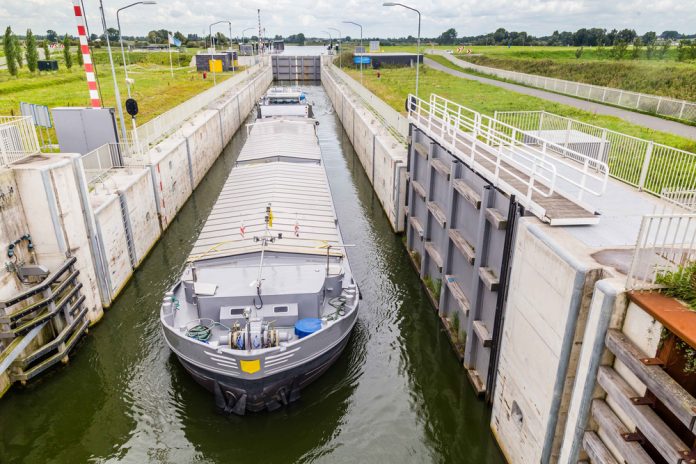 Sluis_HildaWeges Photography SLASH shutterstock_716779180