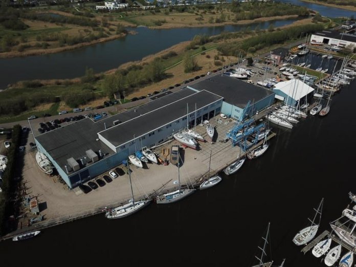 KM Yachtbuilders 3