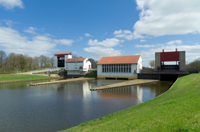 Sluis Eefde_ hans engbers_shutterstock_153440558