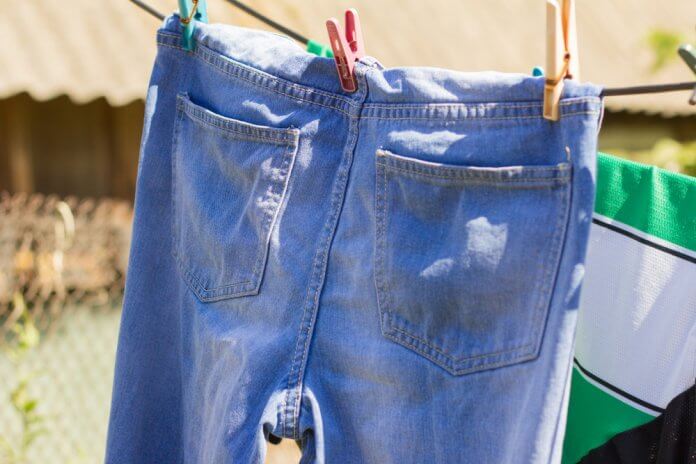 jeans_ Alekcey-Elena_shutterstock_1154446777