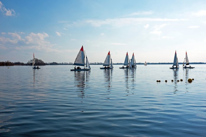 zeilen in Nederland_Steven Photography_shutterstock_509770276