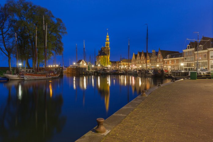 Hoorn_elroyspelbos SLASH shutterstock_633012374