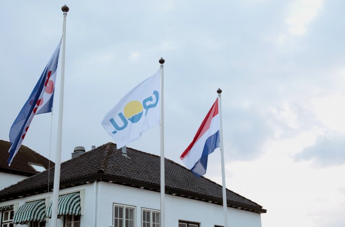 Petflag3