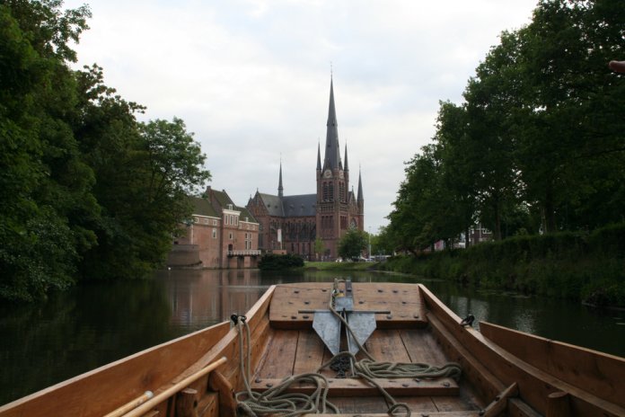 Woerden_ D.grv_shutterstock_1308233599