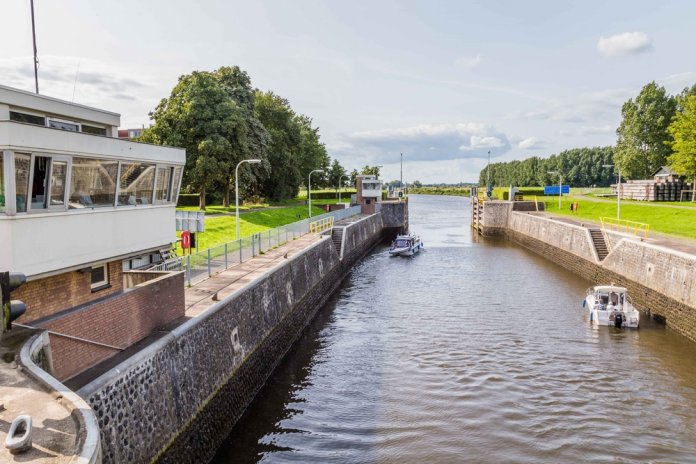 SluisEngelen_HildaWeges Photography_shutterstock_716779786