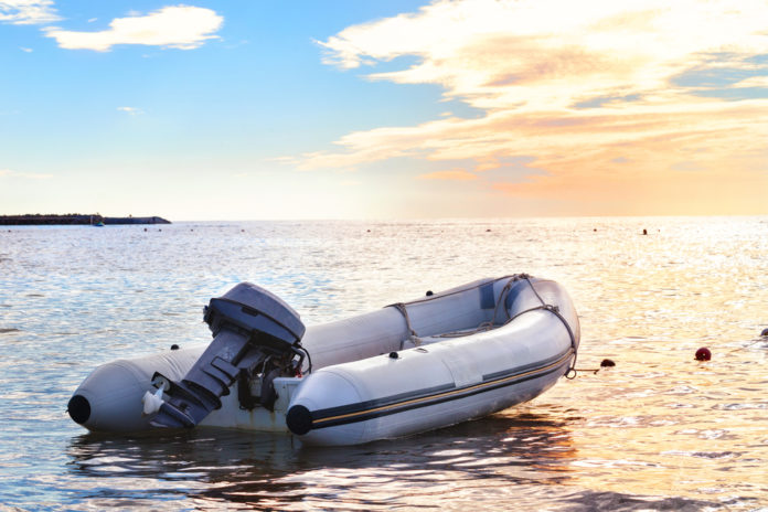 Rubberboot_Alexlukin SLASH shutterstock_492981787