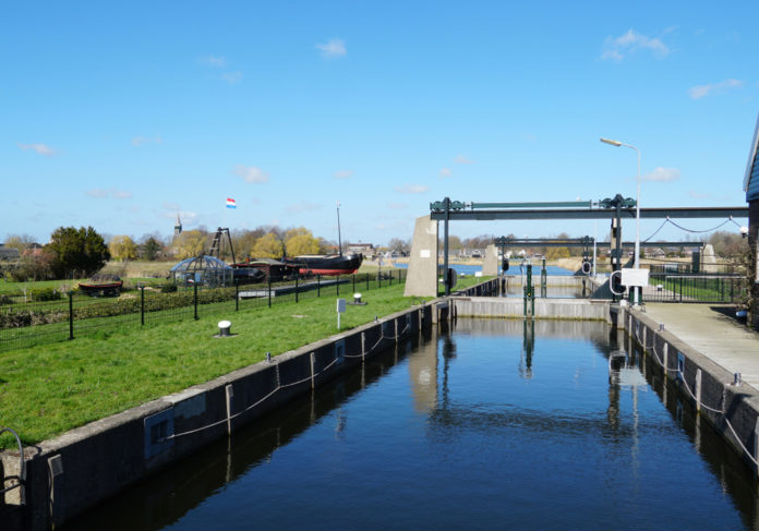 Sluis Noord-Holland_Dafinchi SLASH shutterstock_1348109279