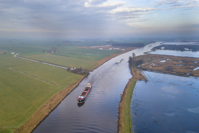 Prinses Margrietkanaal_Rudmer Zwerver_shutterstock_1240836547