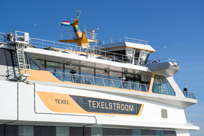 Texelstroom Veerboot Texel Den Helder_Bjoern Wylezich SLASH shutterstock_1225036291