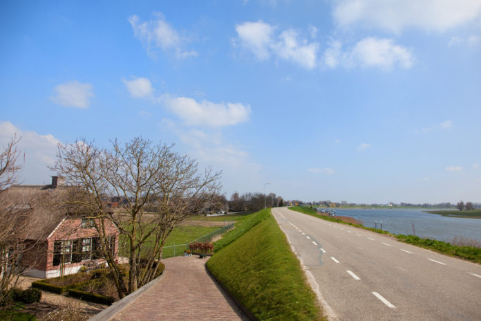 rivierdijk_Ivonne Wierink_shutterstock_28098025
