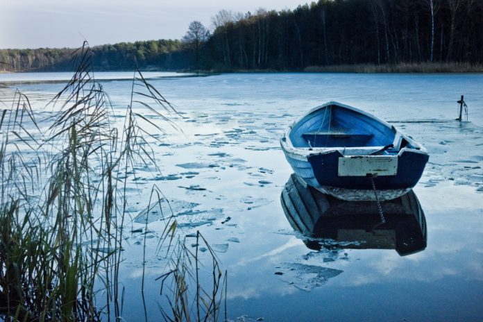 Twenty Four Webvertising_boat_winter_floe_ice_seasons_of_the_year_nature_landscape_river-835157