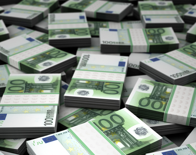 Geld_Ufuk ZIVANA SLASH shutterstock_117221512_BIJGESNEDEN