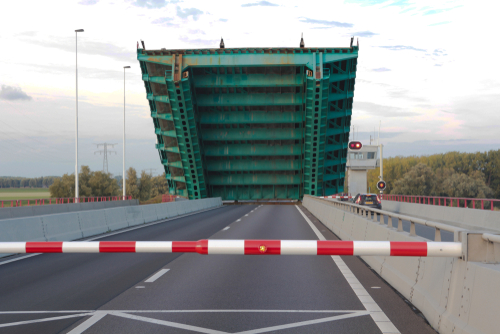 Haringvlietbrug_Andrew Balcombe_ALLEEN REDACTIONEEL_shutterstock_1196873629