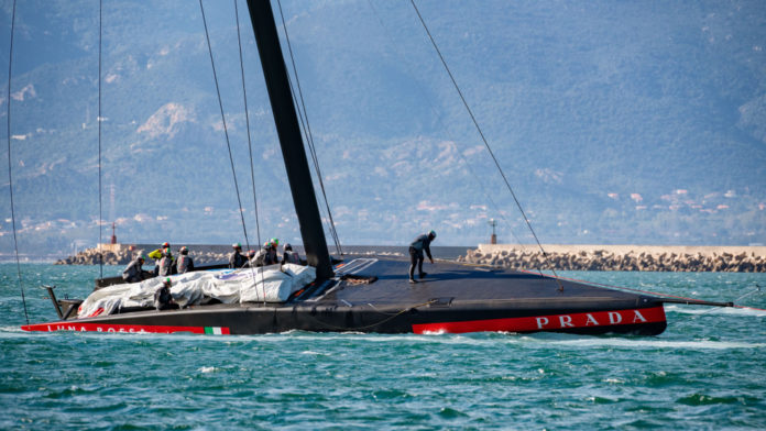 LunaRossa_Stefano Garau_ALLEEN REDACTIONEEL_shutterstock_1622409475