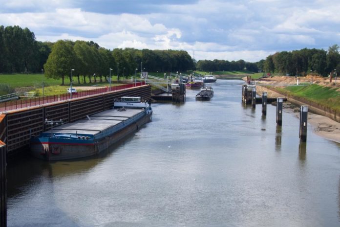 Eefde-Sluis_Bennekom-SLASH-shutterstock_1584851968_ALLEEN-REDACTIONEEL