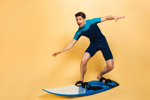 Surfen_Dean Drobot_shutterstock_1061495282
