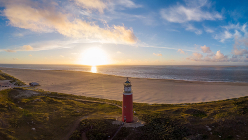 Waddeneiland_fokke baarssen_shutterstock_1418720345