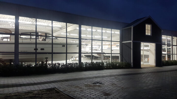 De Vaart Yachting Nimbus Center 3v