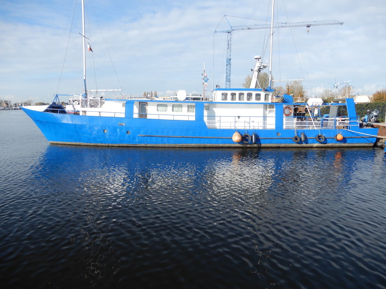 Zweedse ex-torpedojager te koop op online veiling - BootAanBoot.nl