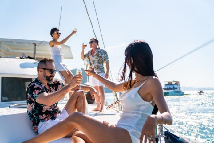 Group,Of,Man,And,Woman,Friends,Enjoy,Party,Drinking,Champagne