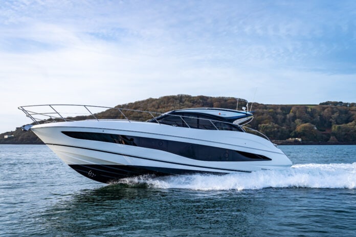 v50-exterior-white-hull-4