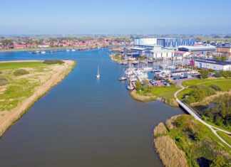 Luchtfoto haven Makkum