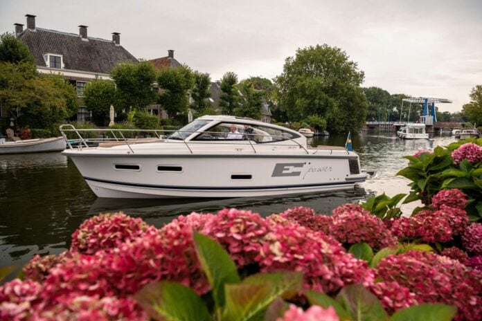 Nimbus 305 Drophead E Power - De Vaart Yachting k Nimbus 305