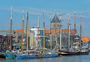 Zeilboten in haven Kampen