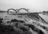 Zwart-witfoto ruig water