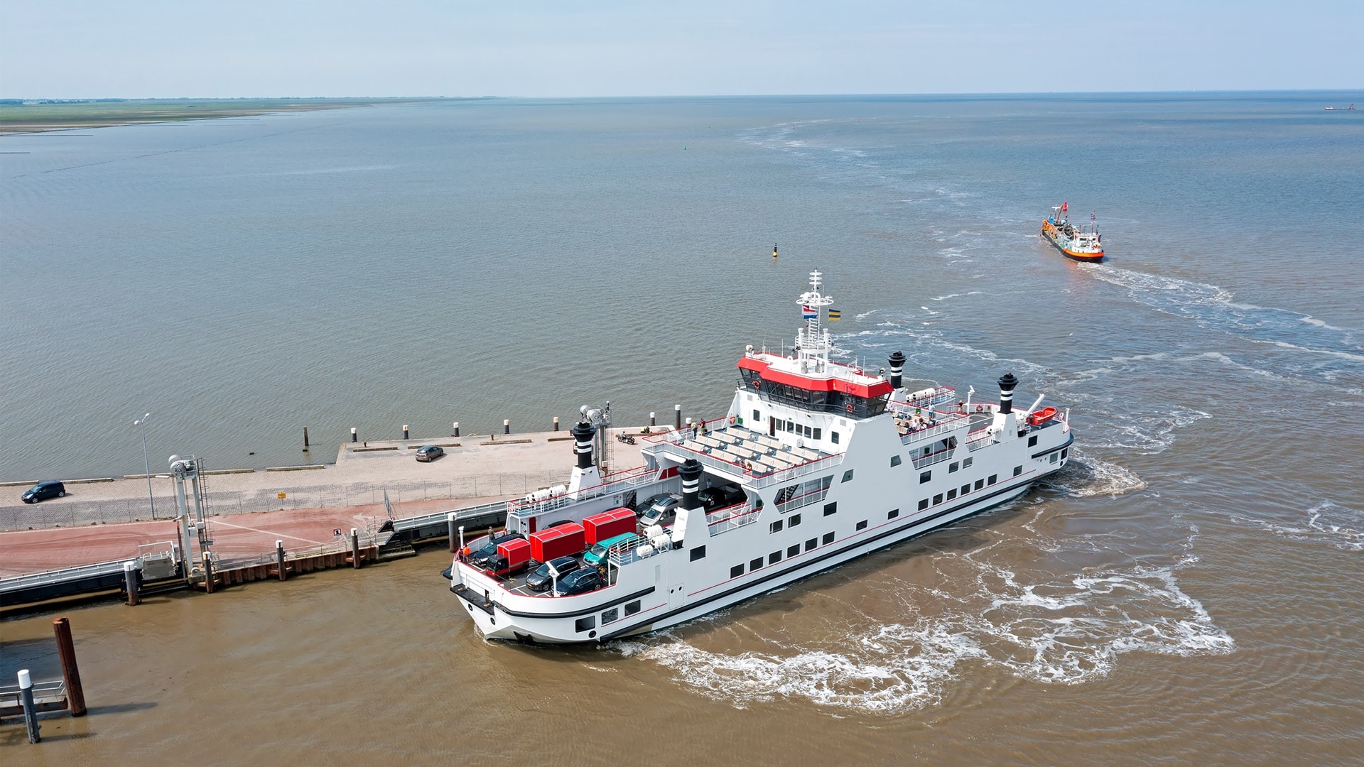 Minder veerboten naar Ameland zorgt voor irritaties - BootAanBoot.nl